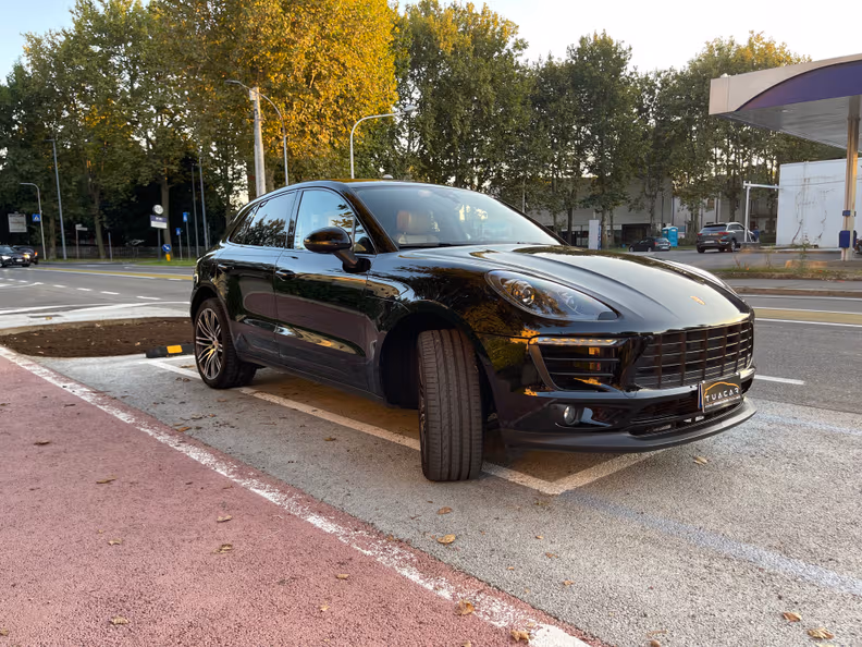 Porsche Macan - 3