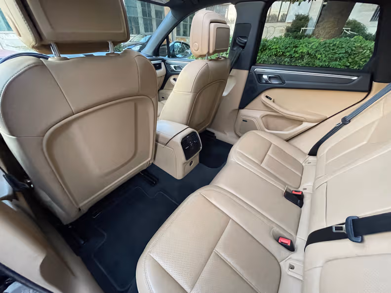 Porsche Macan - 31