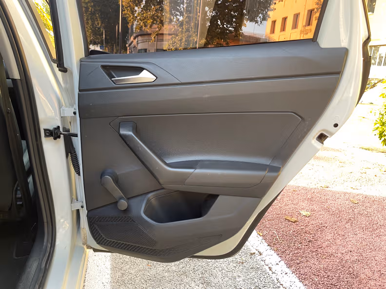 Volkswagen Polo - 35