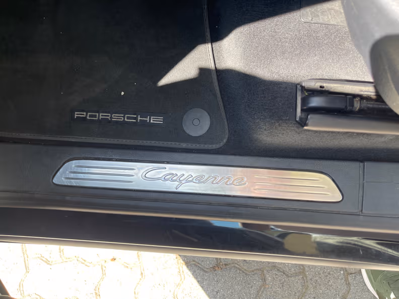 Porsche Cayenne - 55
