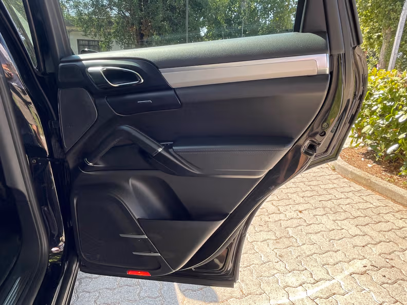 Porsche Cayenne - 45