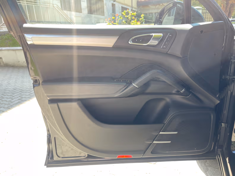 Porsche Cayenne - 44