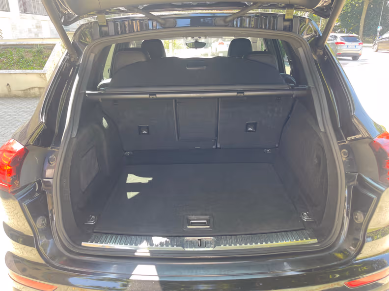 Porsche Cayenne - 12