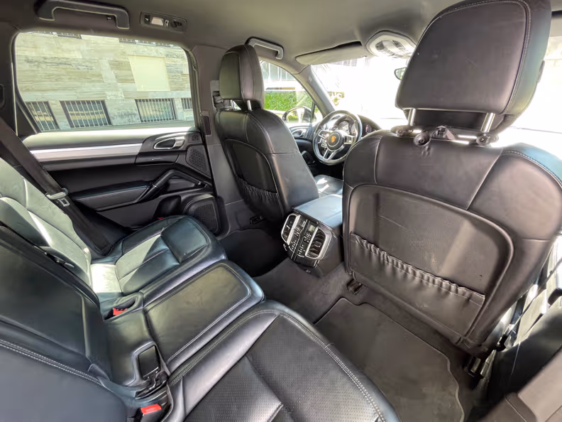 Porsche Cayenne - 33