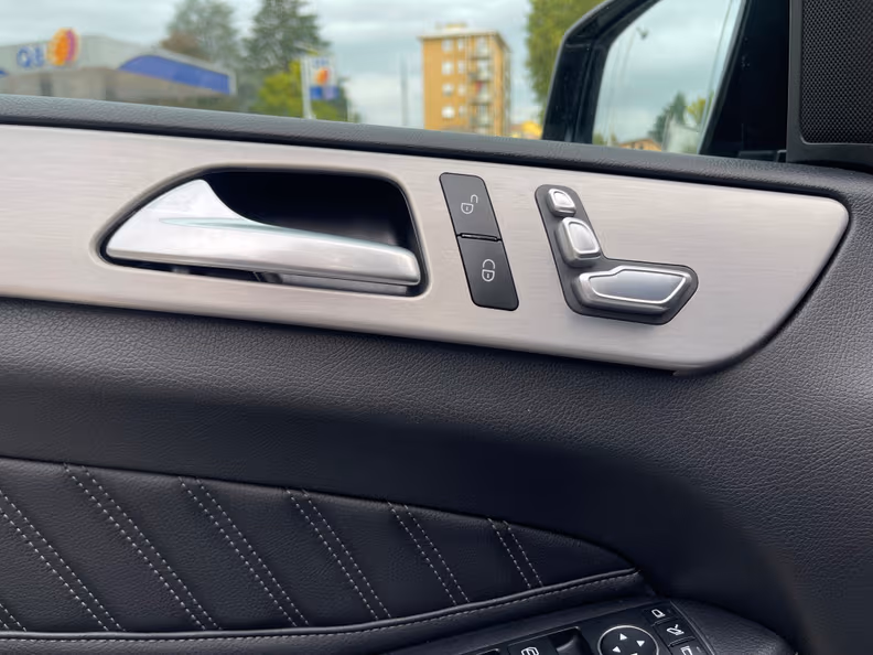 Mercedes-Benz GLE-Class - 35