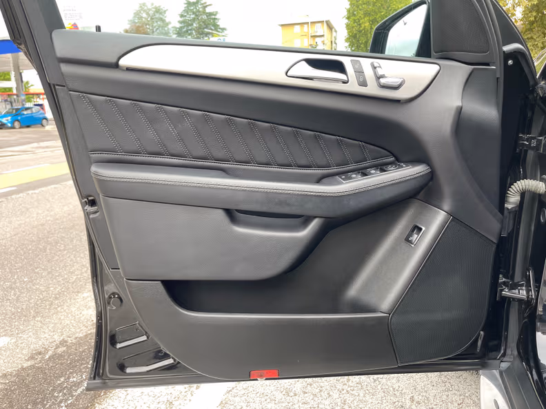 Mercedes-Benz GLE-Class - 34