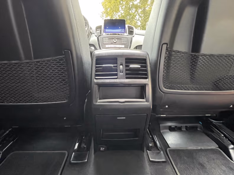 Mercedes-Benz GLE-Class - 32