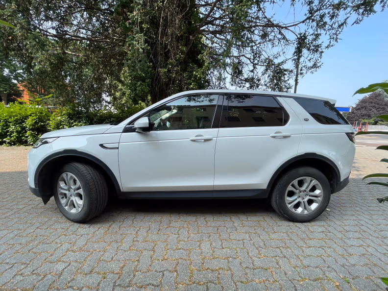 Land Rover Discovery Sport - 8