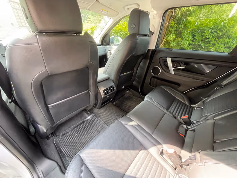 Land Rover Discovery Sport - 36