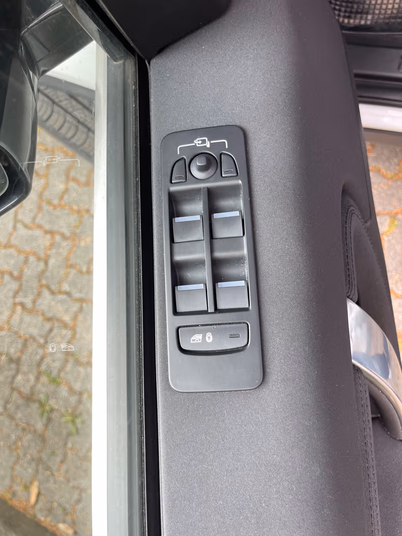 Land Rover Discovery Sport - 39