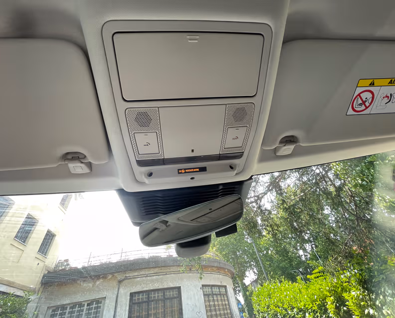 Land Rover Discovery Sport - 23