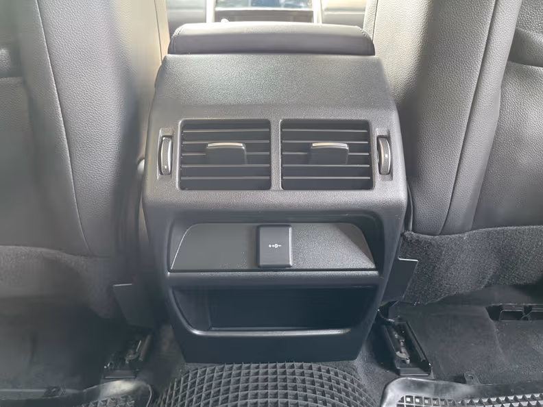 Land Rover Discovery Sport - 31