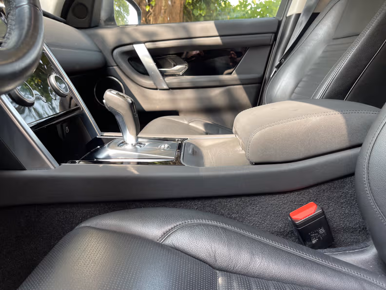 Land Rover Discovery Sport - 13