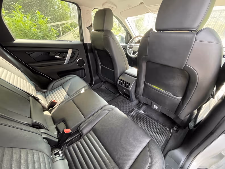 Land Rover Discovery Sport - 34