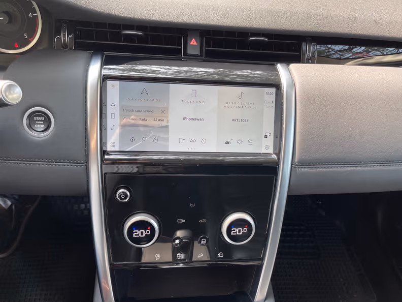 Land Rover Discovery Sport - 16