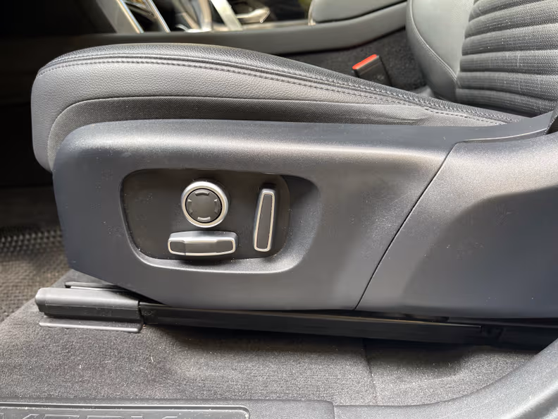 Land Rover Discovery Sport - 41