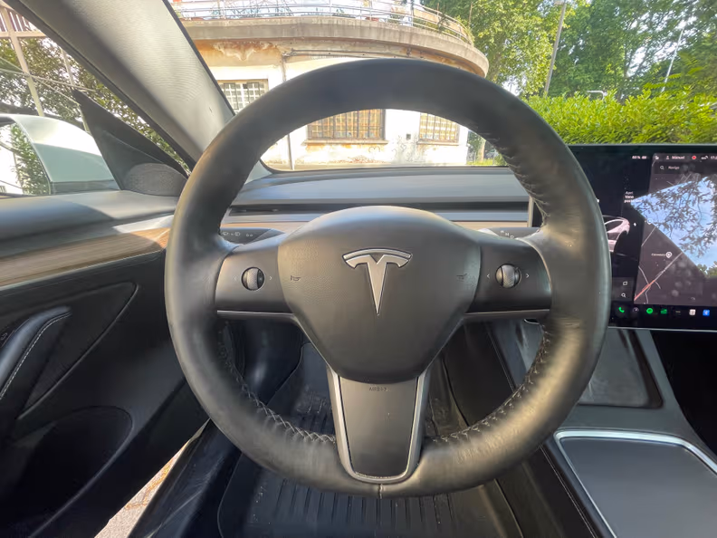 Tesla Model 3 - 13