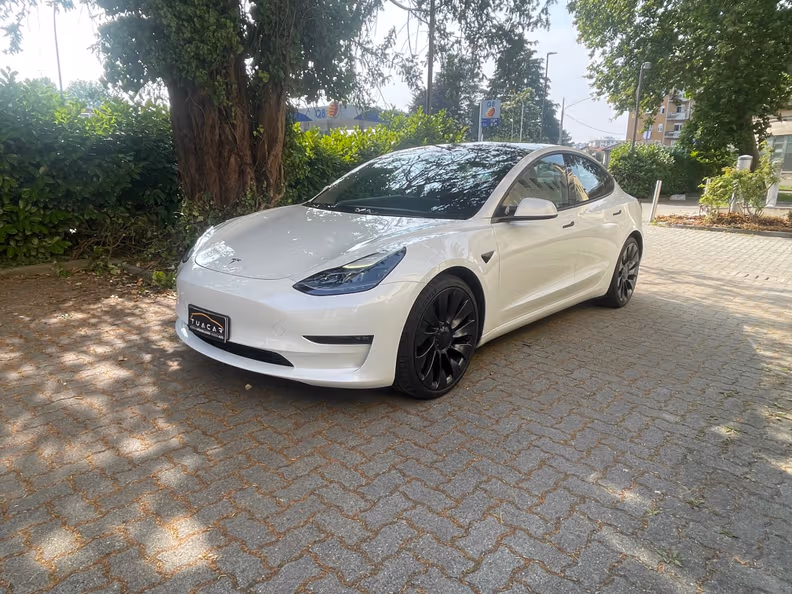 Tesla Model 3 - 1