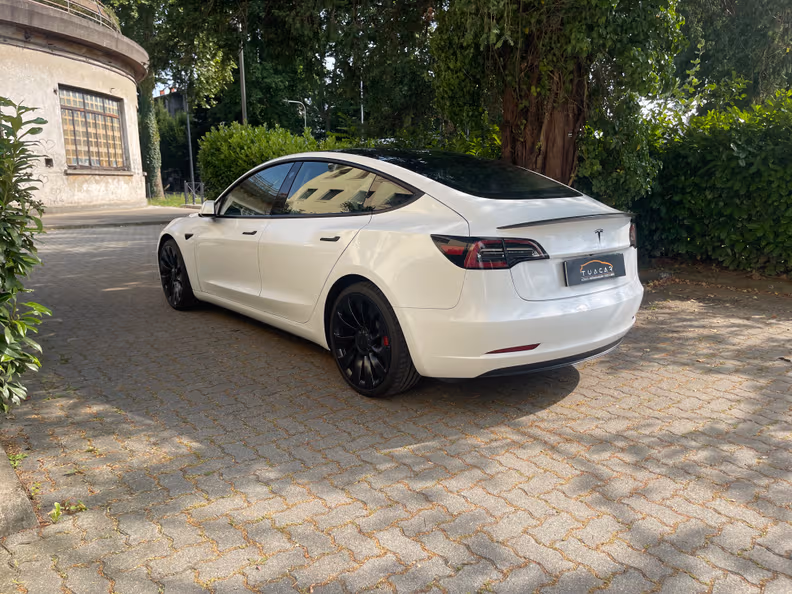 Tesla Model 3 - 7