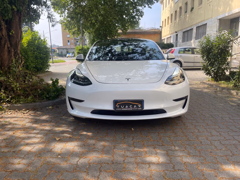 Tesla Model 3 - 2