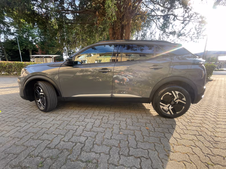 Peugeot 2008 - 8