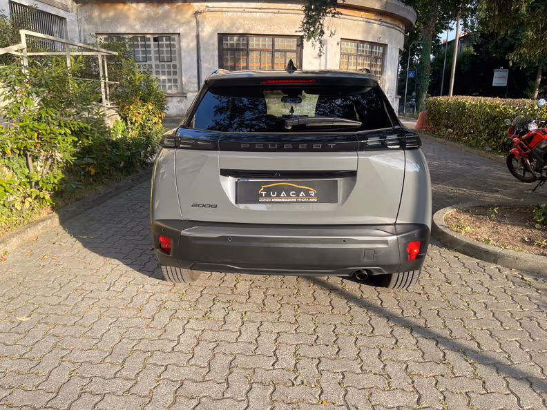Peugeot 2008 - 6