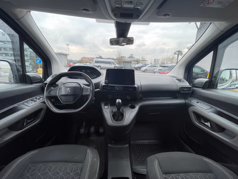 Peugeot Rifter - 13
