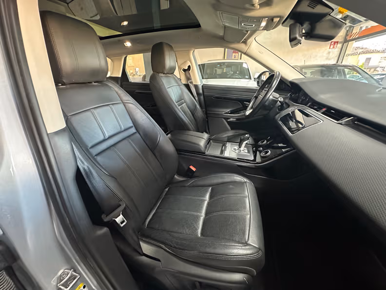 Land Rover Range Rover Evoque - 12