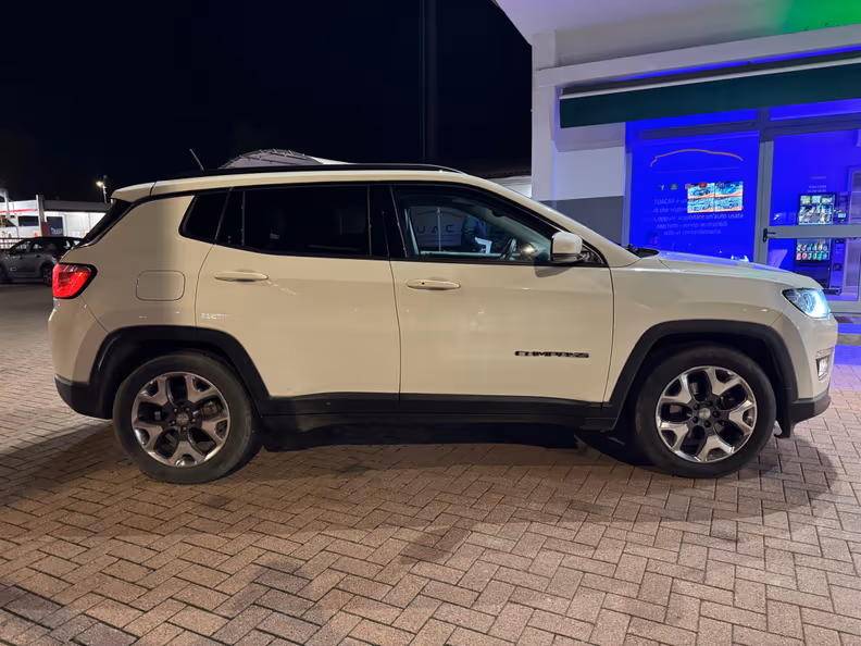 Jeep Compass - 17