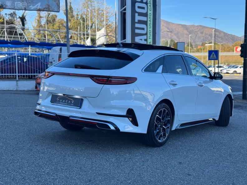 Kia ProCeed - 4