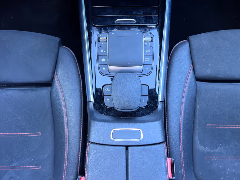 Mercedes-Benz GLA-Class - 16