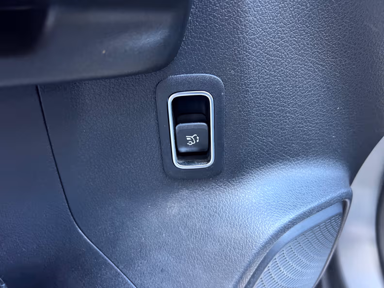 Mercedes-Benz GLA-Class - 25