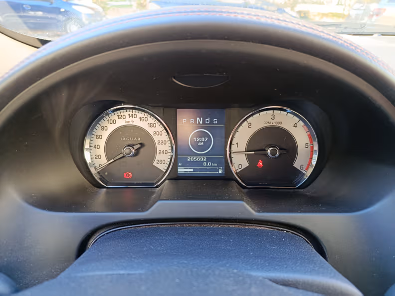 Jaguar XF - 14