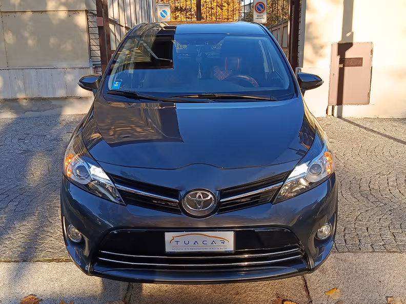 Toyota Verso - 3