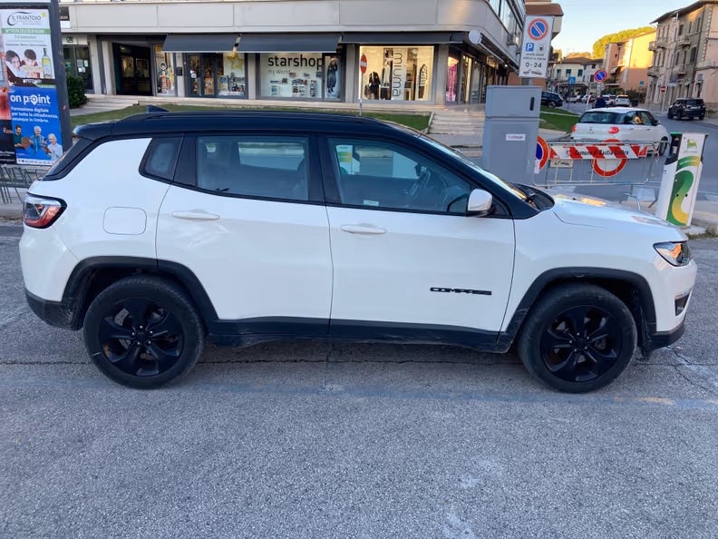 Jeep Compass - 23
