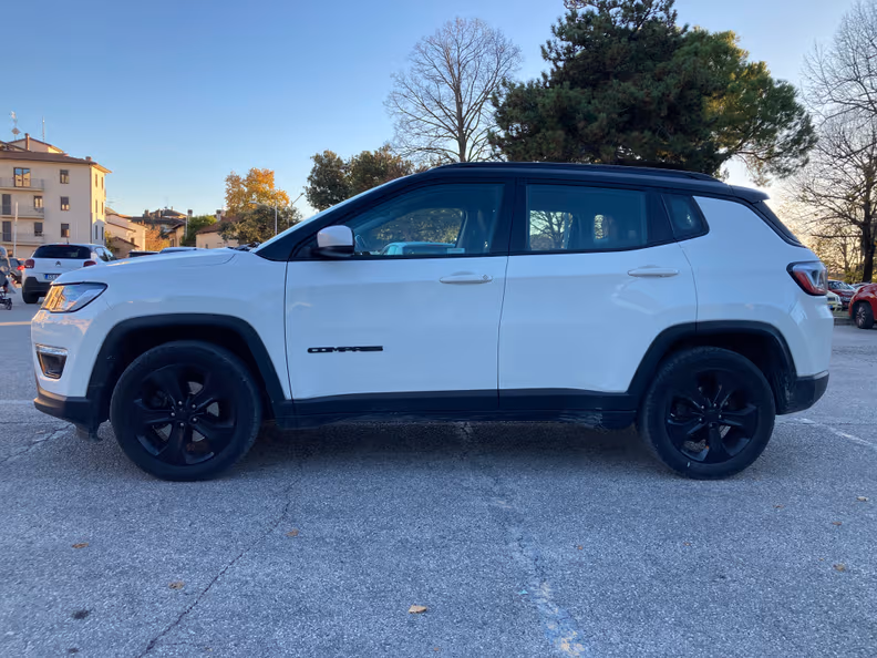 Jeep Compass - 10