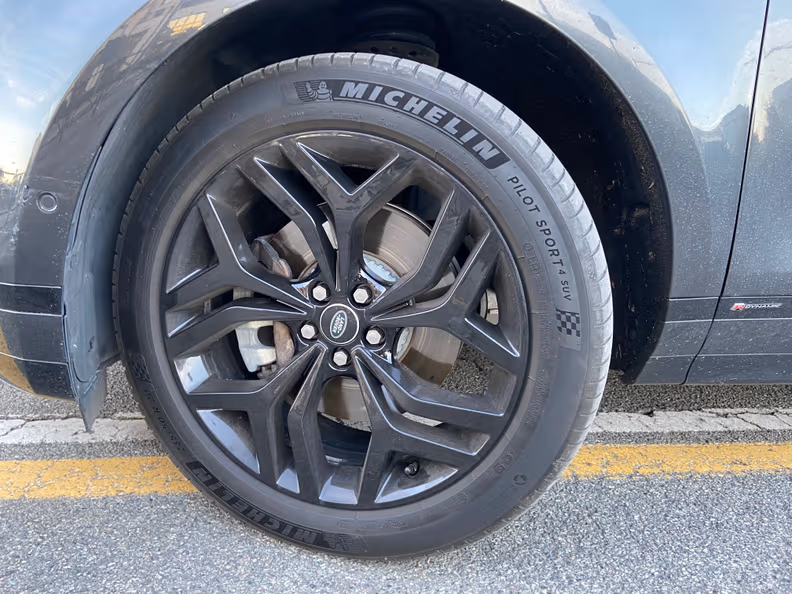 Land Rover Range Rover Evoque - 24