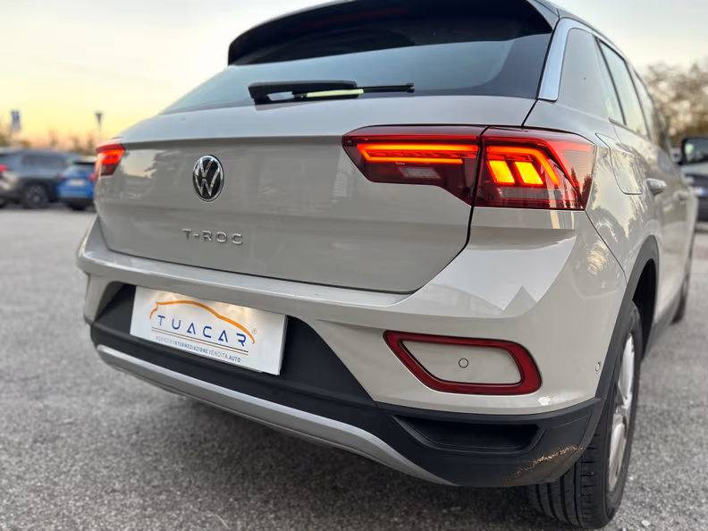 Volkswagen T-ROC - 10