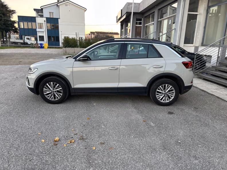 Volkswagen T-ROC - 2