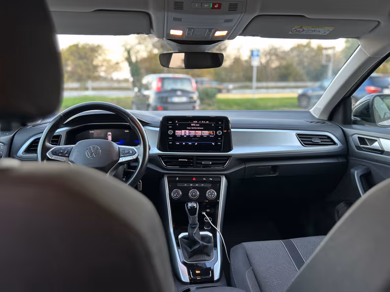 Volkswagen T-ROC - 14