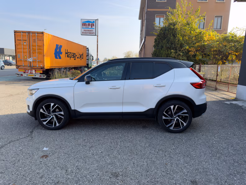 Volvo XC40 - 2