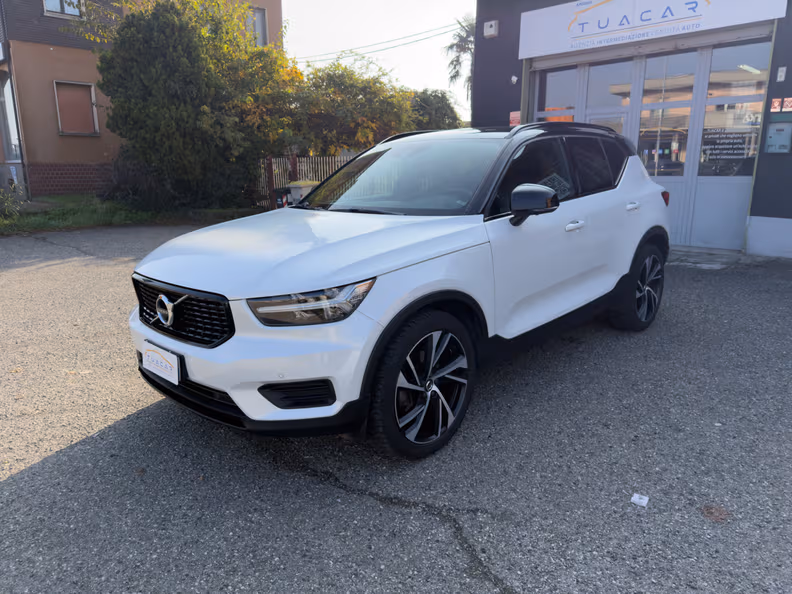 Volvo XC40 - 1