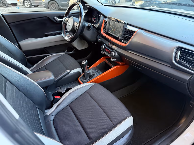 Kia Stonic - 31