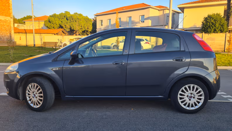 Fiat Grande Punto - 8