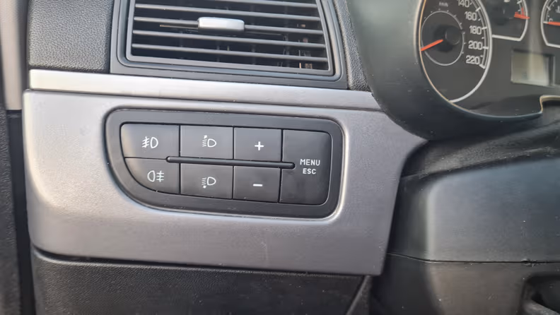 Fiat Grande Punto - 10