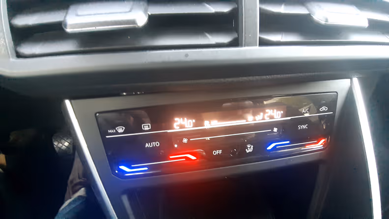 Volkswagen Polo - 11