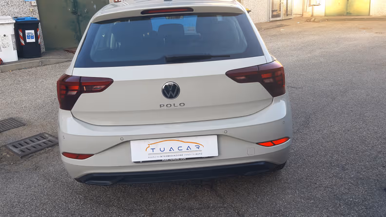 Volkswagen Polo - 5