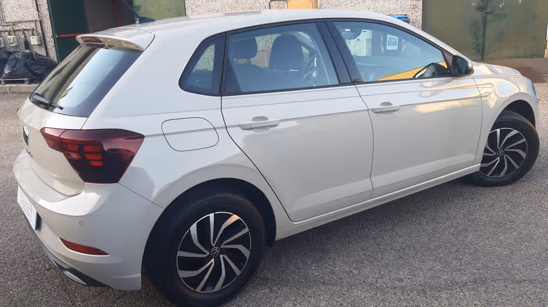 Volkswagen Polo - 34
