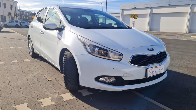 Kia Ceed - 3