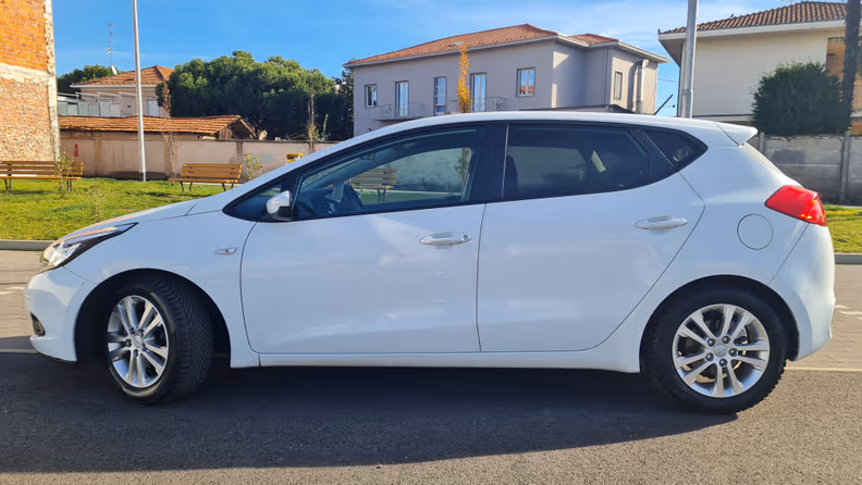 Kia Ceed - 8